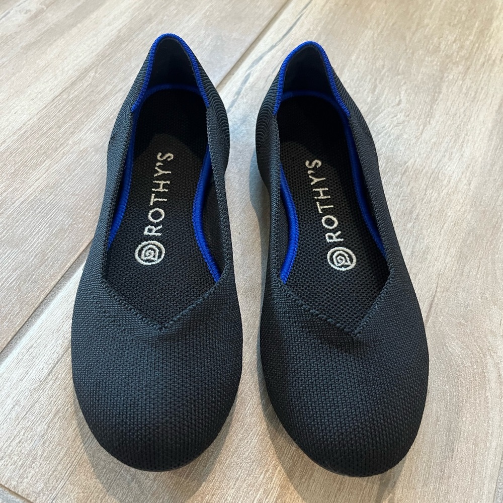 Rothy's NWOT black flat size 6.5